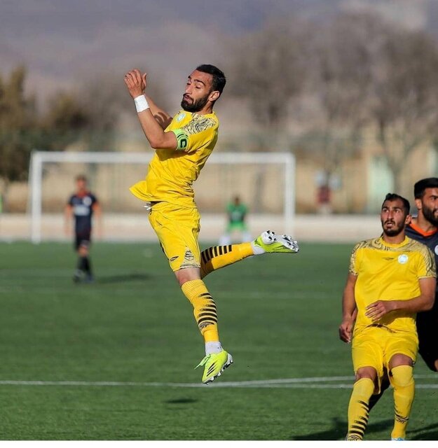 شکست تیم فوتبال اترک خراسان شمالی از  پارس اصفهان