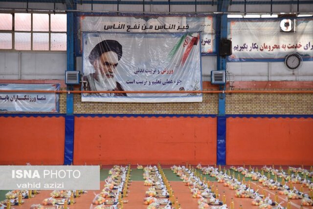 تهیه و توزیع ۶۰۰ بسته معیشتی ویژه شب یلدا