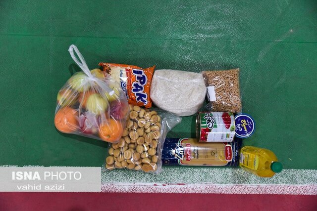 تهیه و توزیع ۶۰۰ بسته معیشتی ویژه شب یلدا