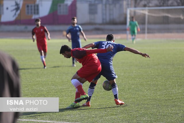 دیدار تیم های فوتبال اترک خراسان شمالی و اسپاد الوند