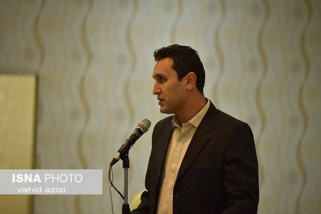 پیشکسوتان و برگزار کنندگان لیگ والیبال خراسان شمالی تقدیر شدند