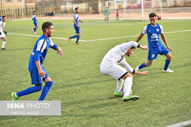 دیدار تیم های فوتبال شاهین خراسان شمالی
و خیام بتن نیشابور