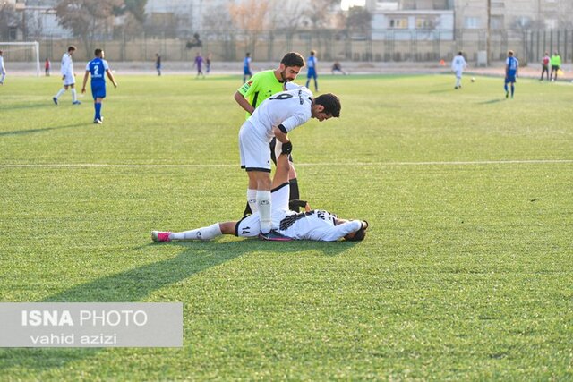 دیدار تیم های فوتبال شاهین خراسان شمالی
و خیام بتن نیشابور