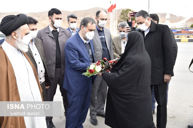 سفر استاندار خراسان شمالی به اسفراین و افتتاح پروژه های دهه فجر