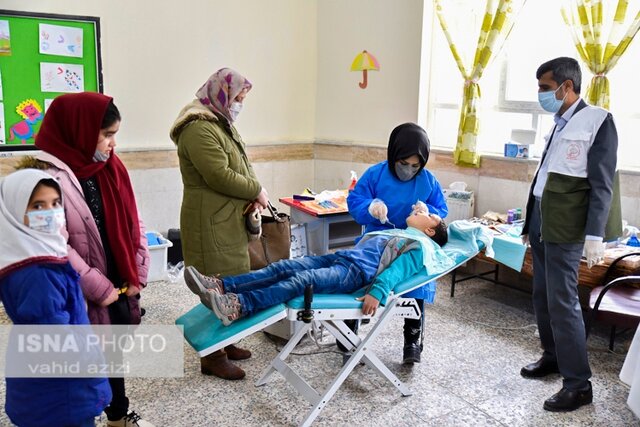 ارائه خدمات دندانپزشکی ویژه دانش آموزان مناطق کم برخوردار خراسان شمالی