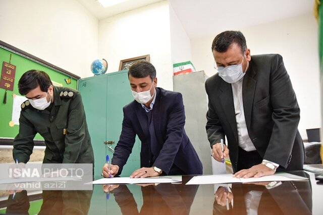 ارائه خدمات دندانپزشکی ویژه دانش آموزان مناطق کم برخوردار خراسان شمالی