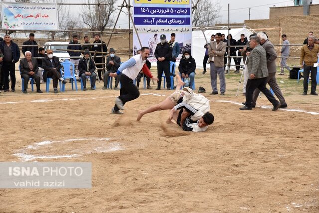 مسابقات کشتی با چوخه شرق کشور در مانه و سملقان 