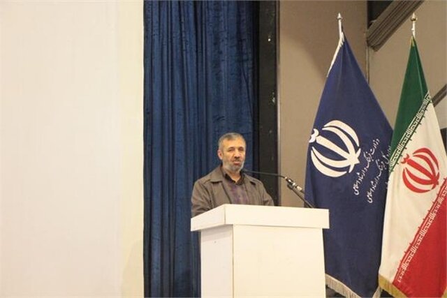 راه اندازی پایگاه های مردمی، پیوند بین اصحاب فرهنگ و هنر با مردم را تقویت می‌کند 