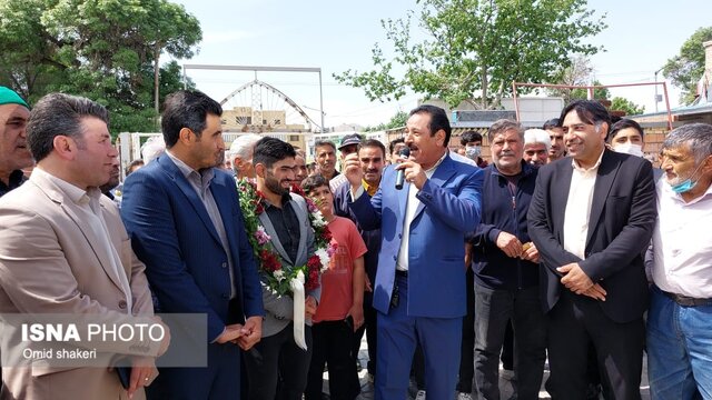 مراسم استقبال از داریوش حضرت قلی زاده، نایب قهرمان مسابقات کشتی قهرمانی آسیا در شیروان