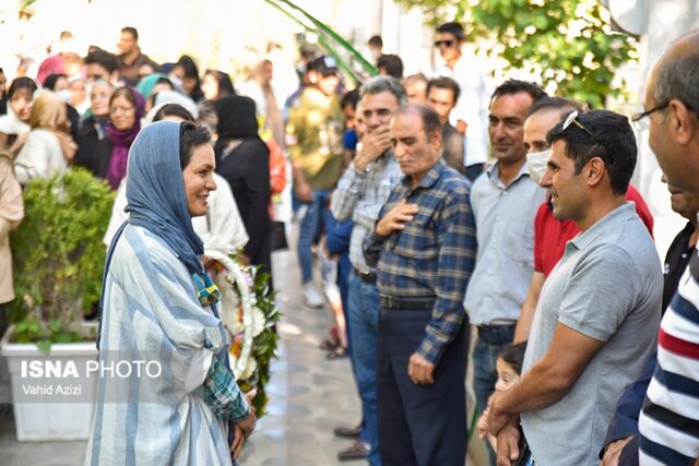 استقبال مردم و ورزشکاران از نخستین بانوی فاتح اورست خراسان شمالی