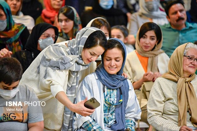 استقبال مردم و ورزشکاران از نخستین بانوی فاتح اورست خراسان شمالی