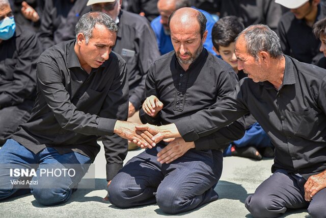 برگزاری نماز ظهر عاشورای حسینی در بجنورد