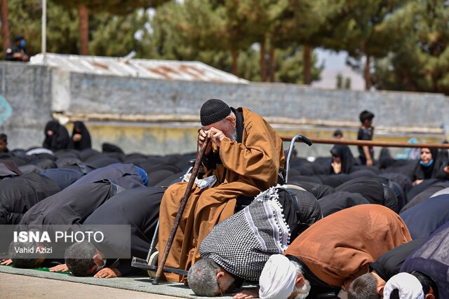 برگزاری نماز ظهر عاشورای حسینی در بجنورد
