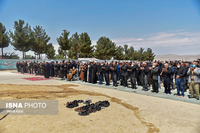 برگزاری نماز ظهر عاشورای حسینی در بجنورد