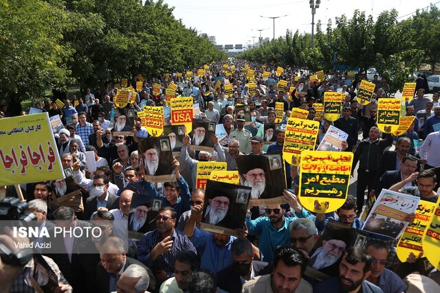 راهپیمایی نمازگزاران نماز جمعه بجنورد در اعتراض به حوادث اخیر