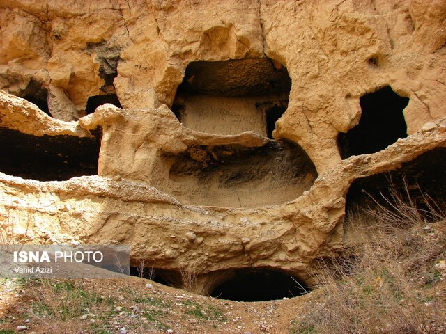 غارهای دستکند «هنامه» خراسان شمالی