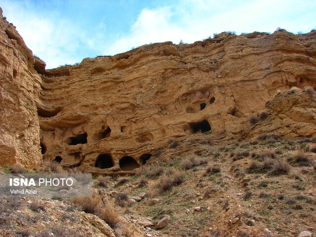 غارهای دستکند «هنامه» خراسان شمالی
