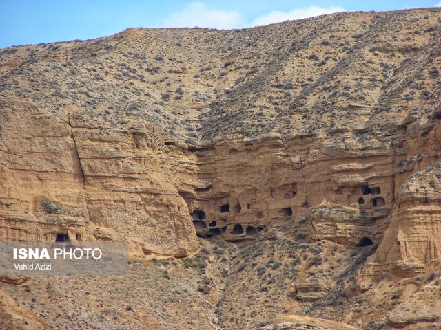غارهای دستکند «هنامه» خراسان شمالی