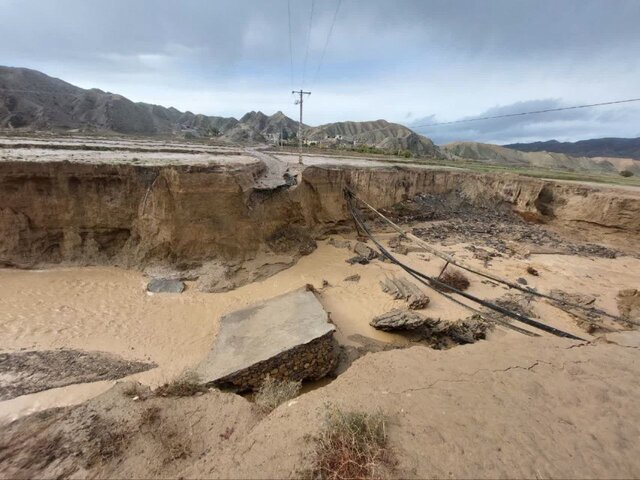 خسارت بیشتر سیل به جادهها و منازل مردم در سیستان و بلوچستان خسارت بیشتر سیل به جادهها و منازل مردم در سیستان و بلوچستان