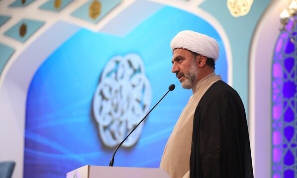 همجواری دائمی با قرآن، سبک زندگی را تغییر میدهد