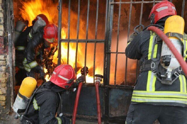عکس خبر تزئینی است سوختگی شدید ۵ نفر به دنبال انفجار کپسول در انبار ضایعاتی گچساران