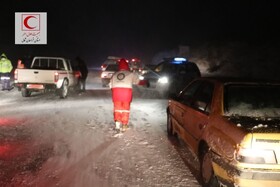  امدادرسانی هلال احمر خراسان شمالی به ۱۵۰ خودروی گرفتار در برف و کولاک