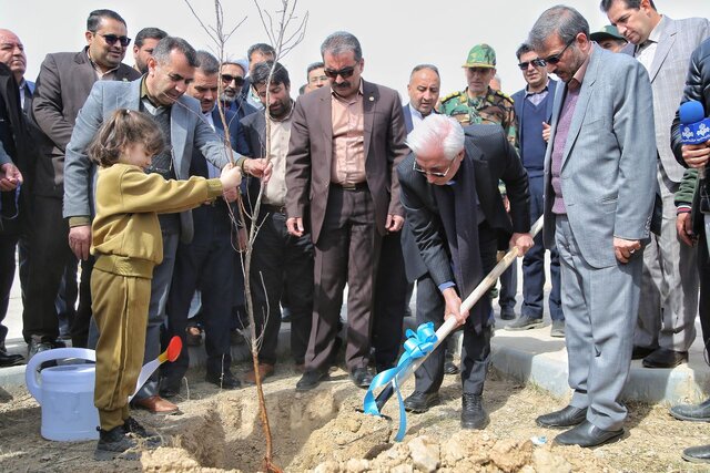 درختکاری به یک روز و یک هفته محدود نشود درختکاری به یک روز و یک هفته محدود نشود