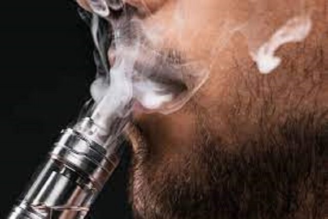 تأثیرات منفی قابلتوجه سیگار الکترونیک بر سلامت دهان و دندان تأثیرات منفی قابلتوجه سیگار الکترونیک بر سلامت دهان و دندان