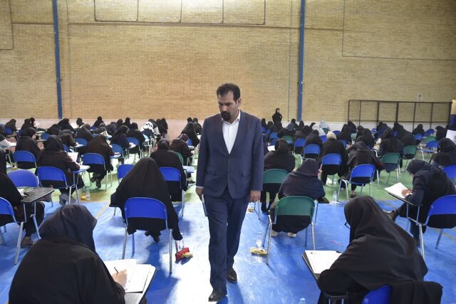 بازدید سرپرست جهاددانشگاهی خراسان شمالی از روند برگزاری آزمون استخدامی آموزش‌وپرورش