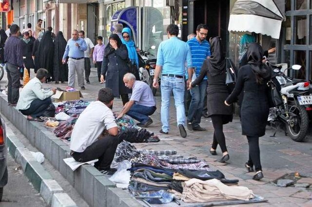 برای فعالیت دستفروشان بجنورد جا و مکان داده شود