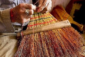 جارو کردن بیکاری با جاروبافی در روستای «ملاحسن» خراسان شمالی