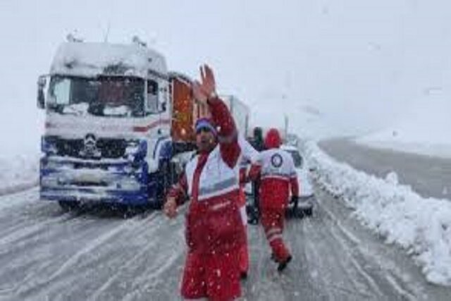 امدادرسانی هلال‌احمر خراسان شمالی به ۹۳ گرفتار در برف و کولاک
