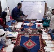 معلمی که خانه‌اش را به کلاس درس تبدیل کرد