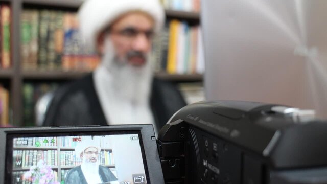 مخالفان وحدت با اندیشه استکباری جهان غرب هم‌صدا و همراه هستند 