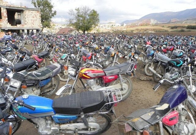 حدود ۲۰ هزار موتورسیکلت در پارکینگ‌های استان بوشهر رسوب کرده‌اند
