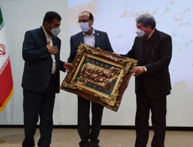 مدرسه و کلاس درس جعبه سیاه جامعه هستند