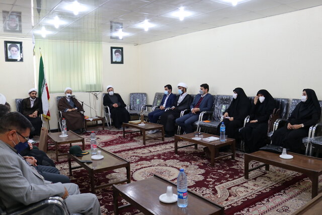 دیدار جهادانشگاهی بوشهر با خانم شهید مدافع سلامت