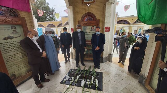  دنیای غرب هیچگاه به شعار دموکراسی عمل نکرده‌ است