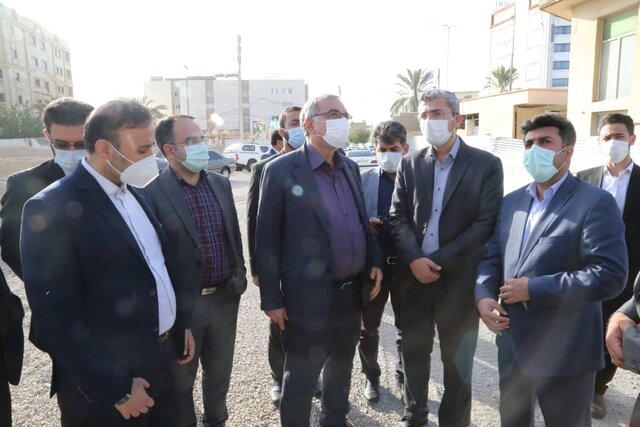 وزیر بهداشت از پروژه بیمارستان ١٧ شهریور برازجان بازدید کرد
