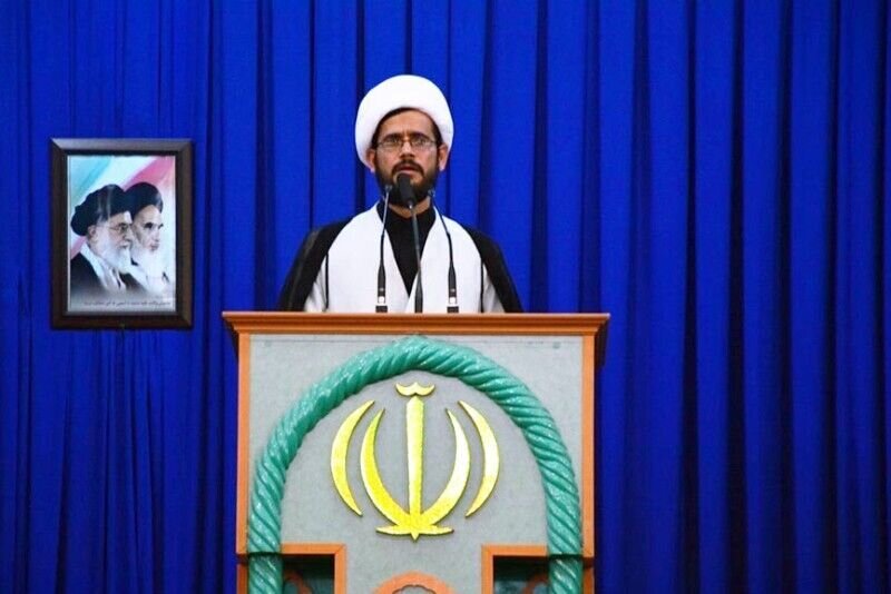 امام جمعه موقت بوشهر: تنها راه پایان دشمنیها قوی شدن است