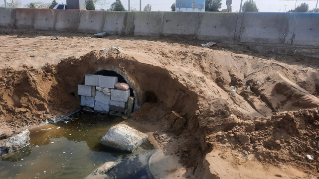 منهولهای ورودی به ساحل گناوه بسته شد