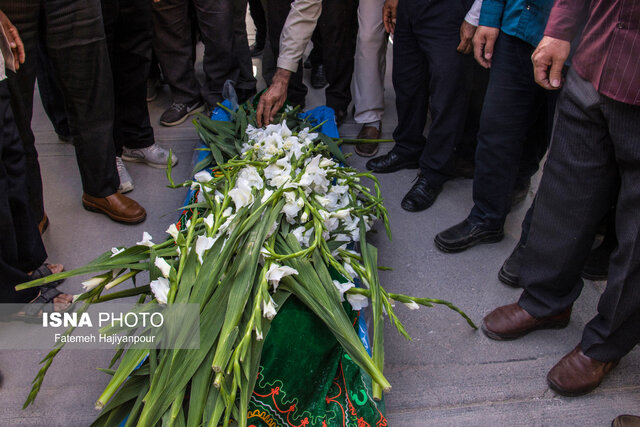 تشییع و خاکسپاری خبرنگار پیشکسوت استان بوشهر