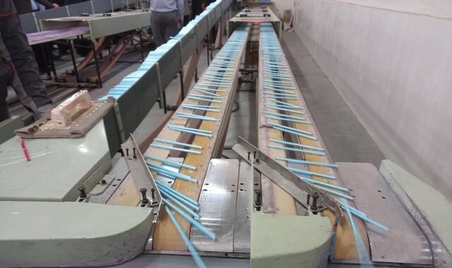 افتتاح کارگاه مداد رنگی و سشوار صنعتی در گناوه