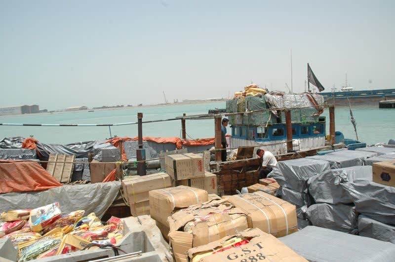 کشف ۲۹۰ میلیارد ریال کالای قاچاق در آب‌های بوشهر