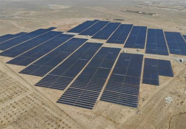 عکس تزئینی است جانمایی ۱۶ هزار هکتار از اراضی ملی برای ساختگاه نیروگاههای خورشیدی در فارس