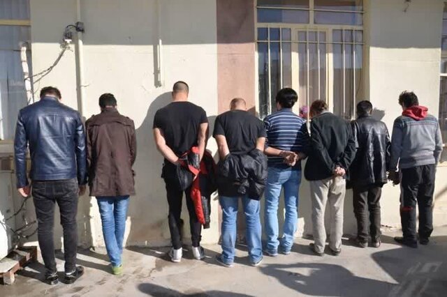 عکس تزئینی ست بازداشت ۲۰ خردهفروش مواد مخدر در آرادان