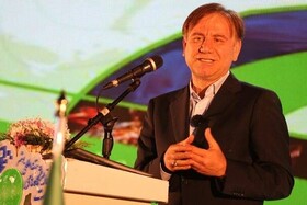 آموزش همگانی  در هلال احمر در اولویت باشد