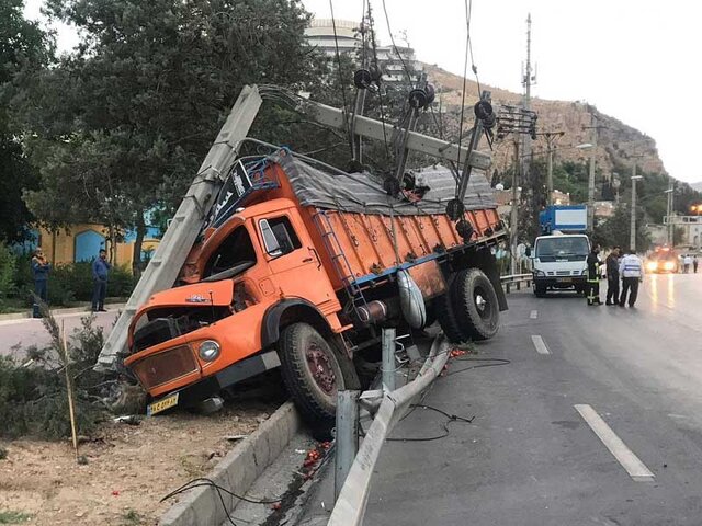 نارضایتی عمومی از تردد کامیون‌ها در ورودی‌های شیراز