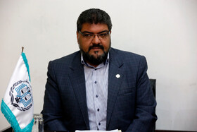 وکیلی که تضمین پیروزی در پرونده‌ بدهد متخلف است