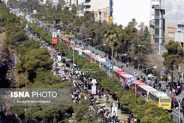 راهپیمایی ۲۲ بهمن در شیراز/1